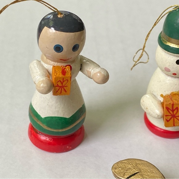 Vintage Wood Ornaments Set of 6 Handpainted Holiday Lot #2 - Picture 6 of 8